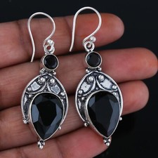 Orecchino fatto a mano con